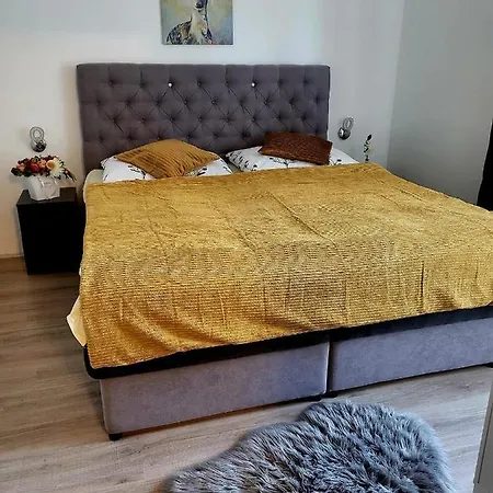 Oliver Apartmanhaz 아파트 발라톤엘